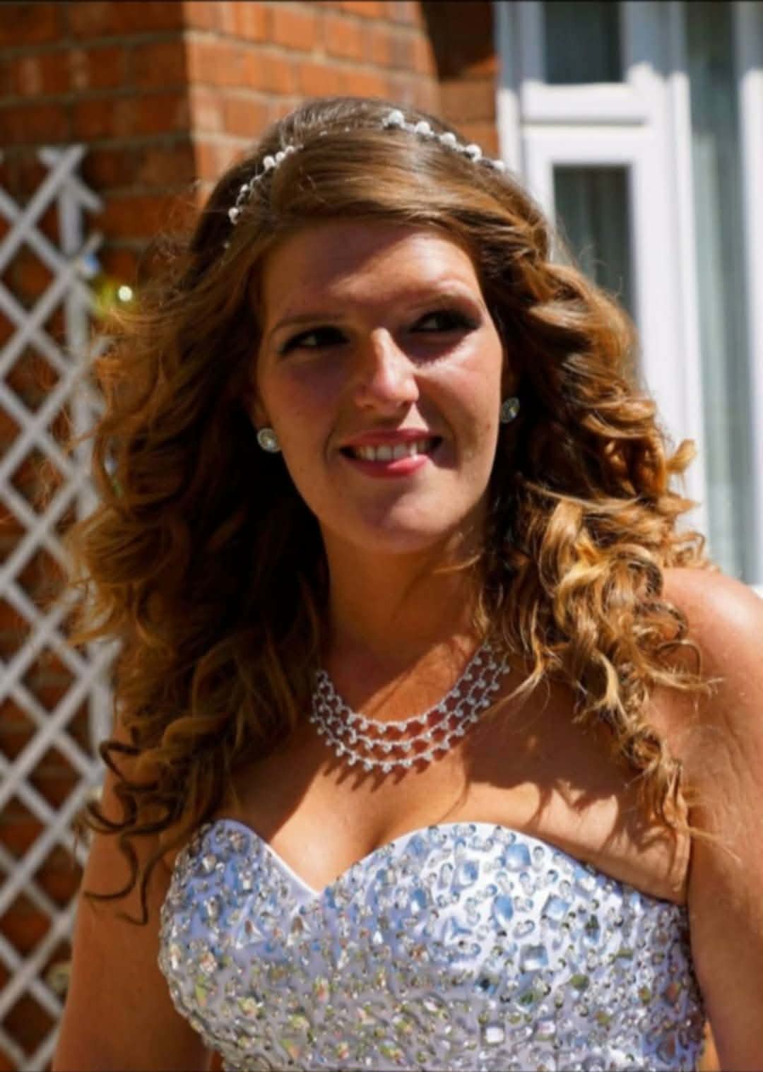 Ashleigh Marie Holmes campaign photo, 4 of 5