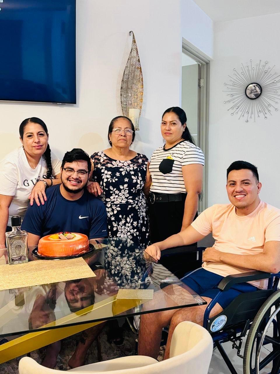 Another step of hope - Otro paso de esperanza. campaign photo, 2 of 5