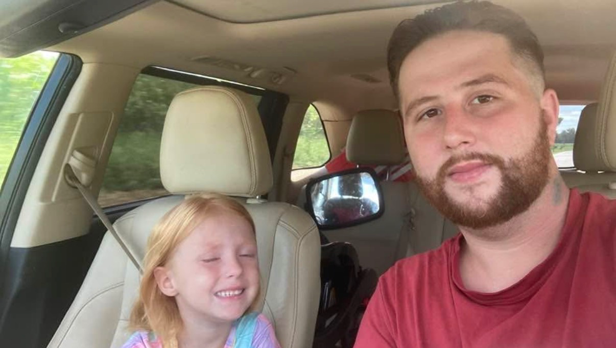 32-Year-Old Father of 3 Facing Colon Cancer Surgery photo