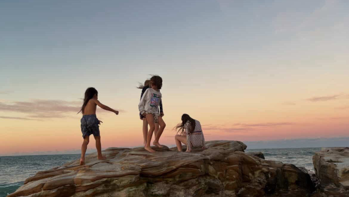 Help Hayley break out of DV with 5 children 