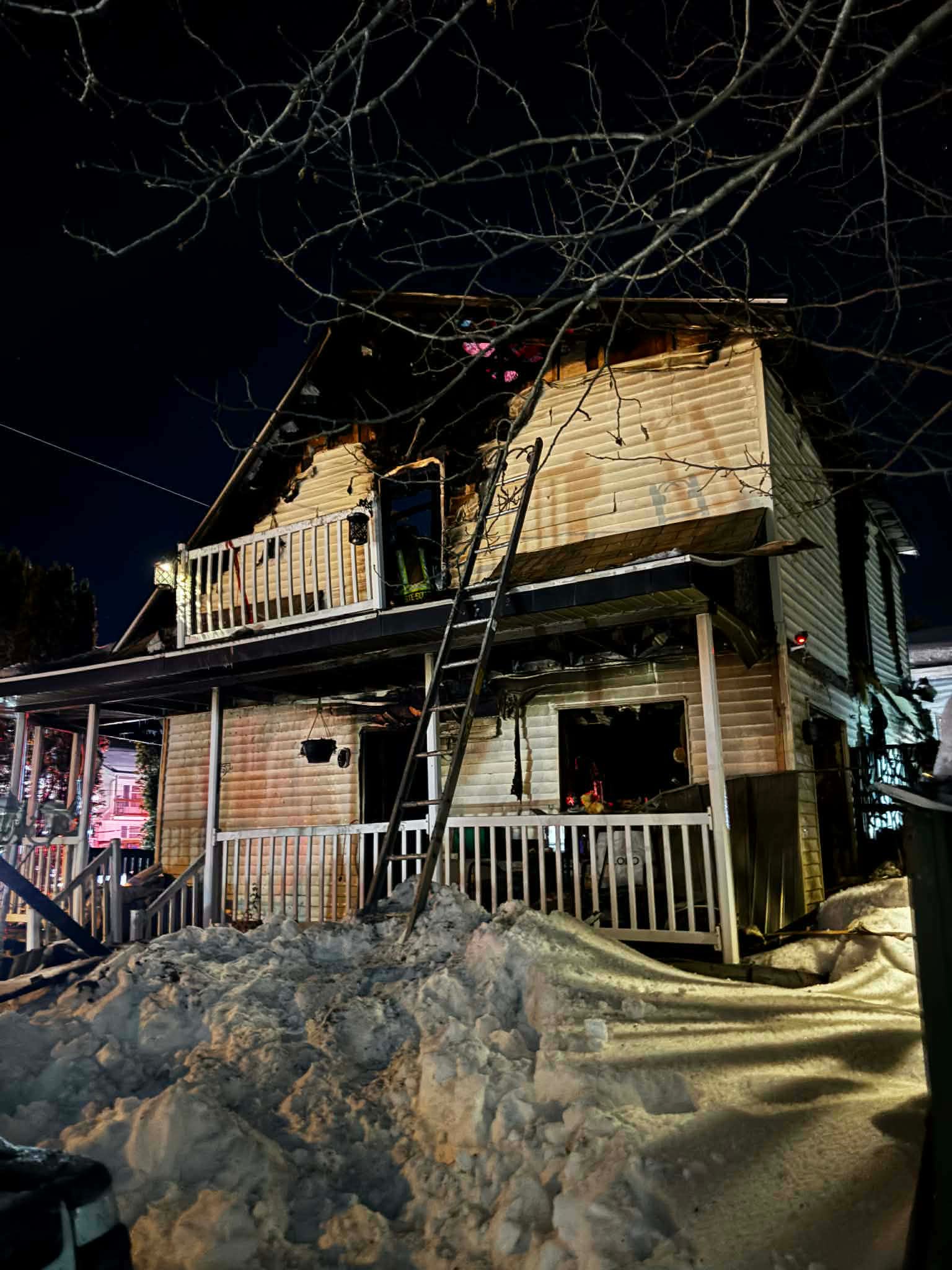 Incendie Sainte-Sophie campaign photo, 6 of 8