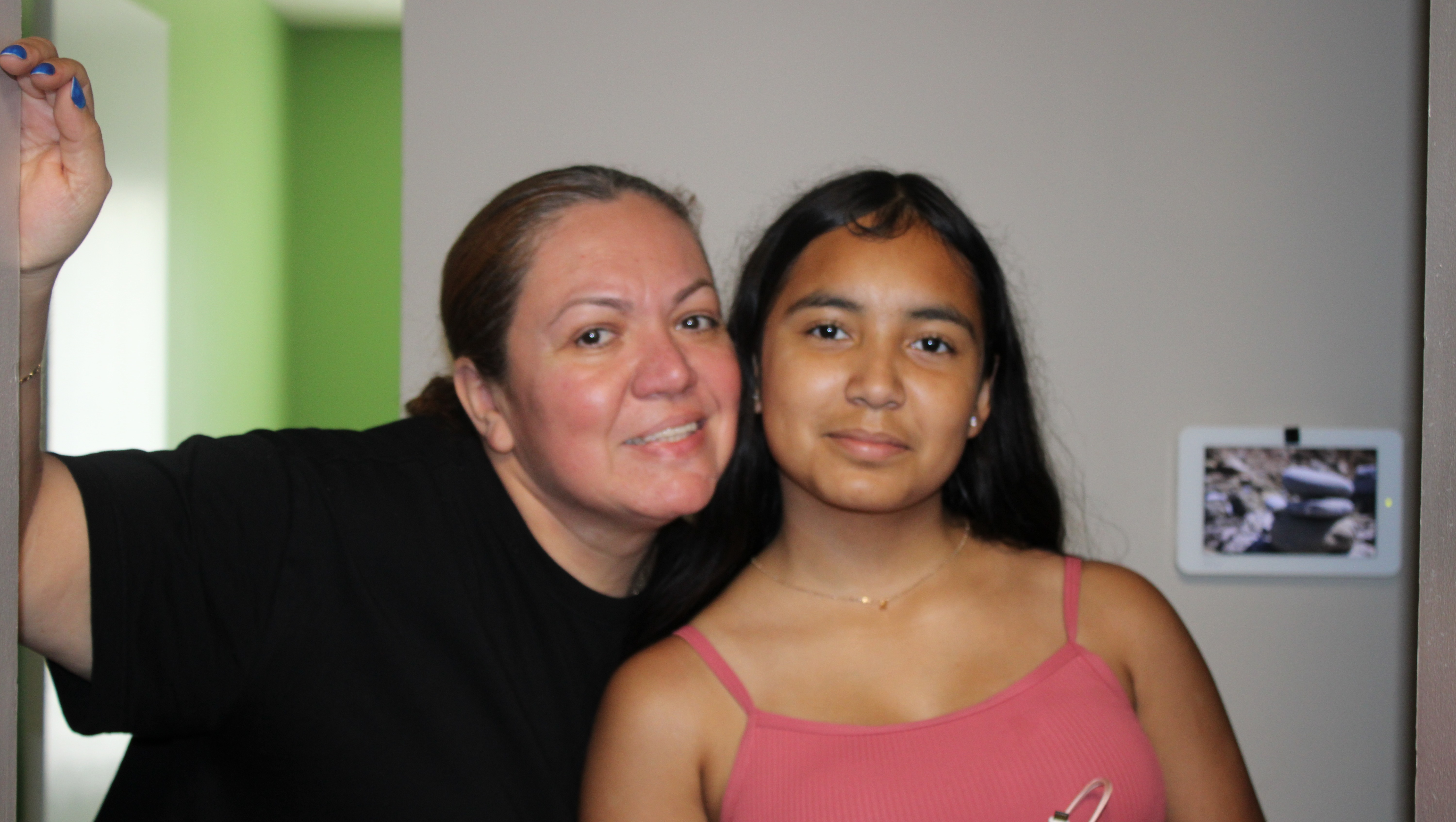 Donate to Esmirna’s Green Card Fund