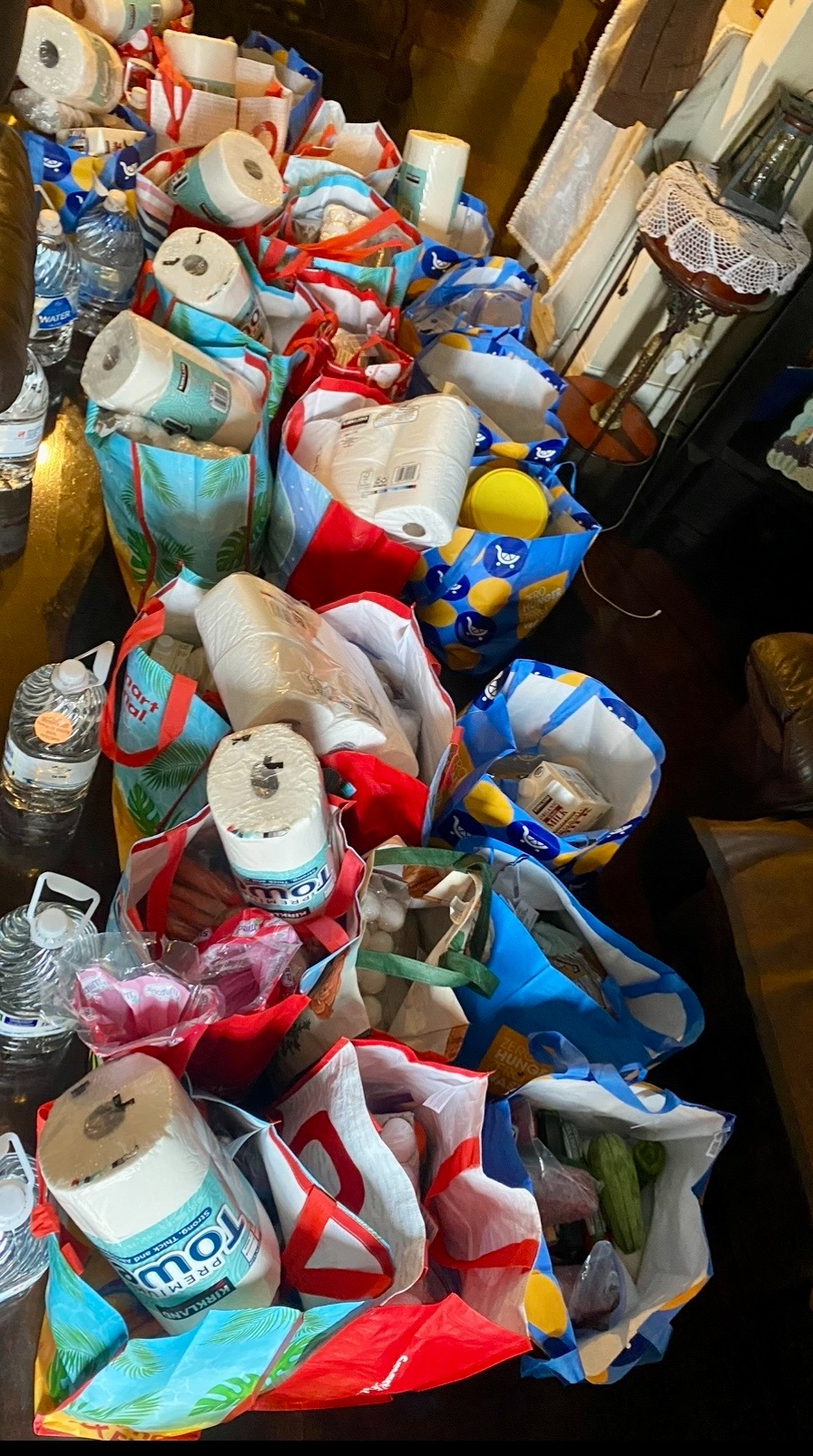 Support Comida En Casa: Groceries for LA Families campaign photo, 5 of 7