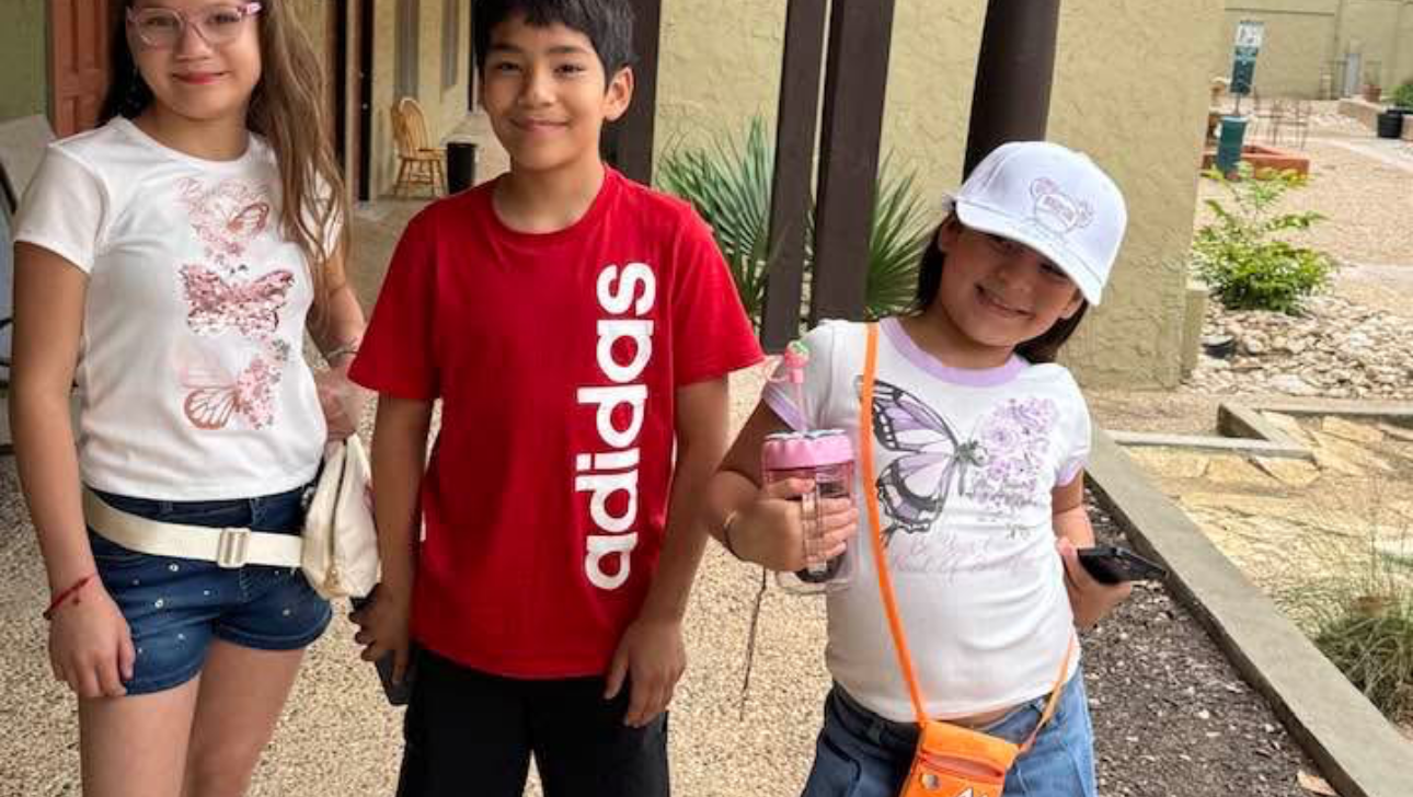 Urgent: Legal Help to Keep Kids in the USA photo