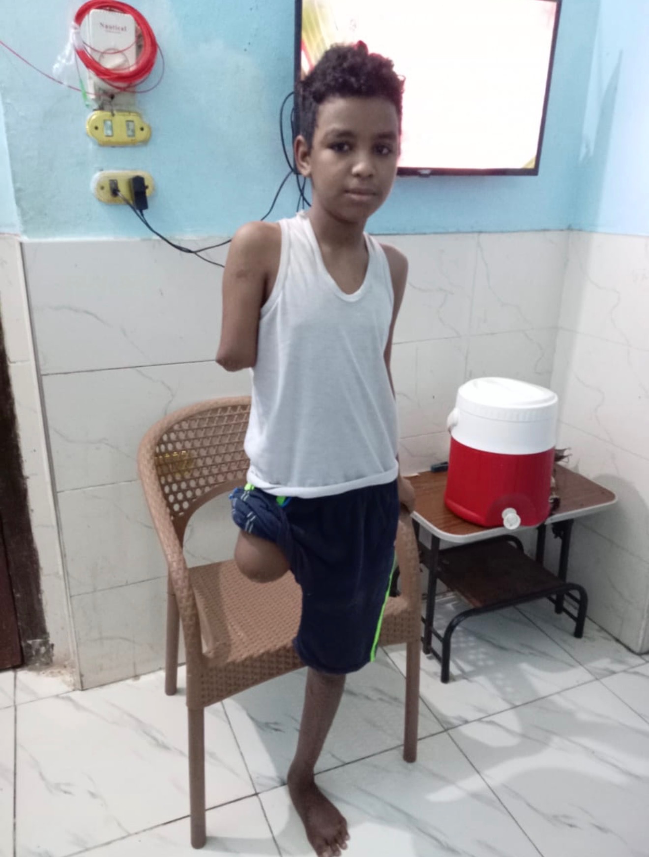 Help Yaqoub, 12, Get Prosthetics After Losing His Limbs campaign photo, 7 of 8