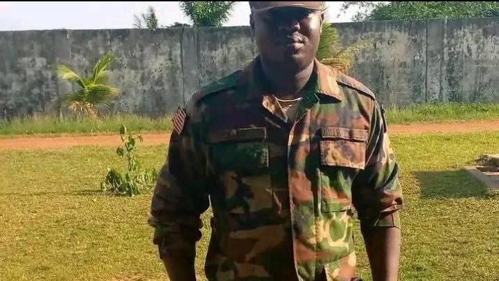 Help My Friend Honor Her Uncle & Reunite Family photo