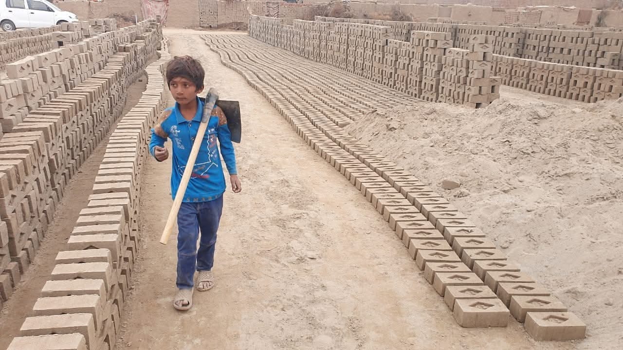 Easter Compassion: Feed Families in Pakistan's Brick Kilns campaign photo, 4 of 8