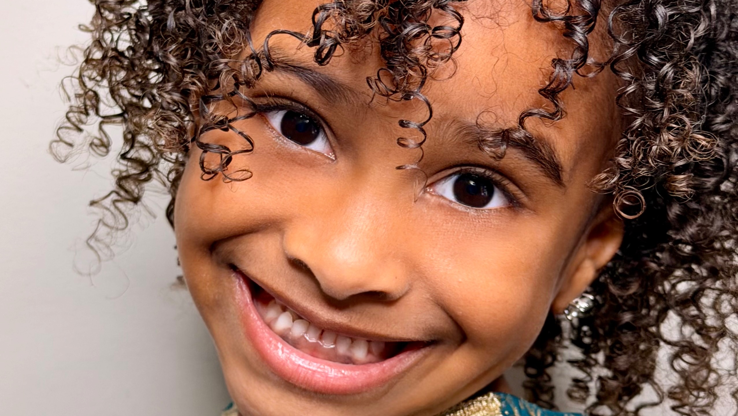 Help Elizabeth Shine: Acting & Modeling Dreams photo