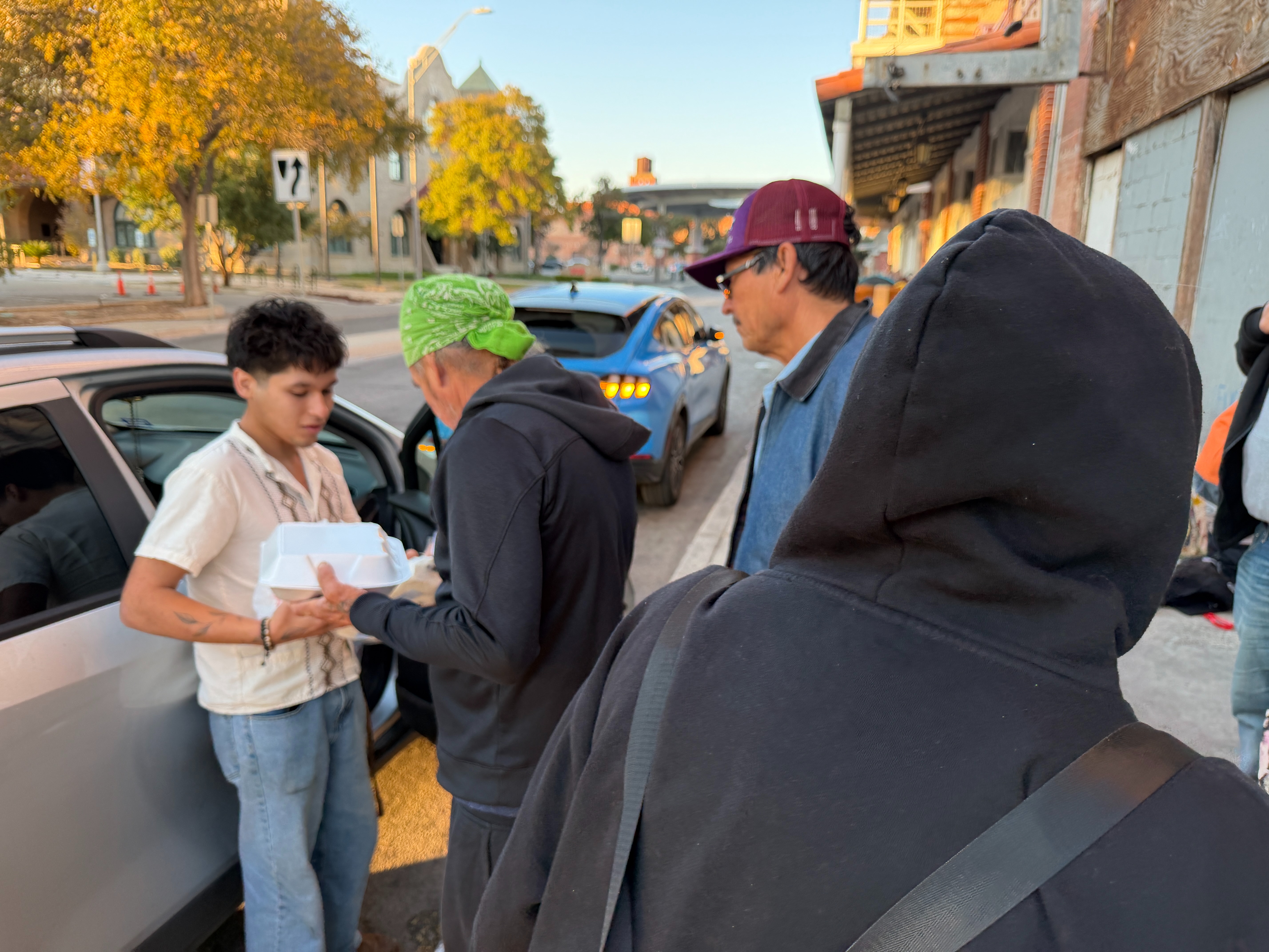 Help a 21-Year-Old Community Organizer Avoid Homelessness campaign photo, 5 of 8