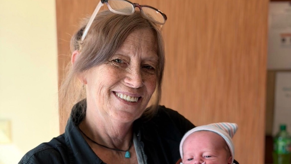 Help My Aunt Pay Off Her Home & Care for Family photo