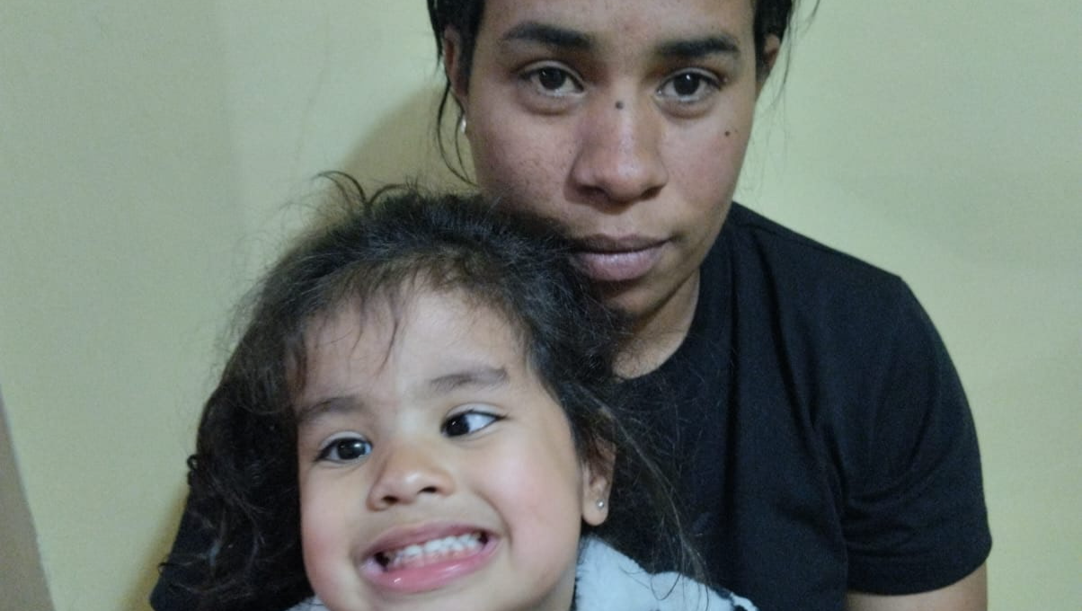 Good evening. I humbly ask that you please read my story. Ma photo