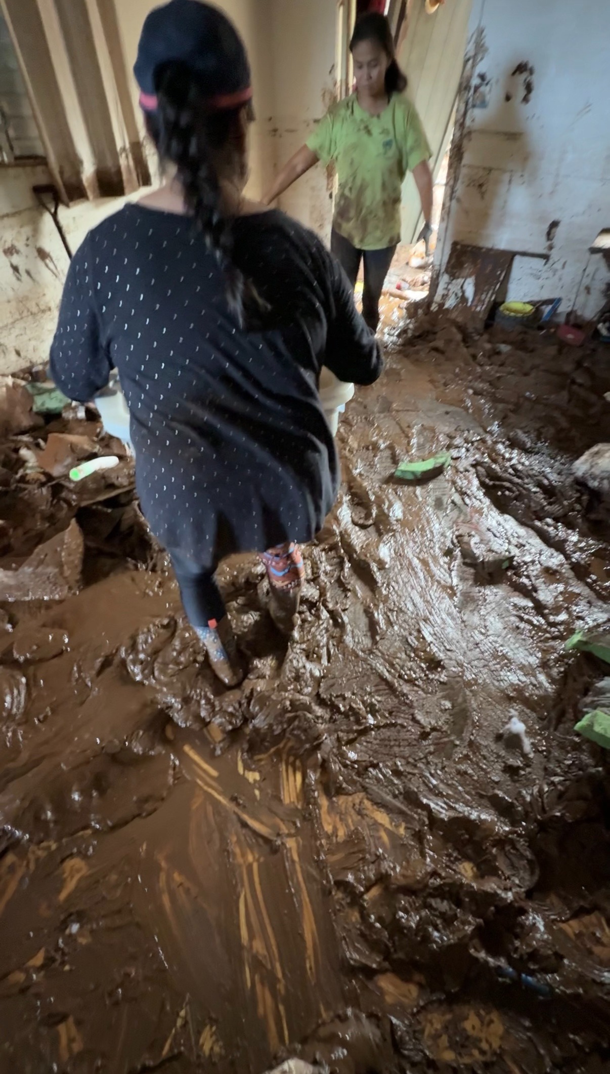 Help Grace Rebuild After Hawaii Flood campaign photo, 5 of 8