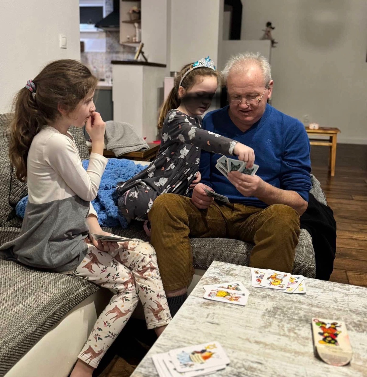 Unser Papa, Opa und Schwiegervater kämpft weiter campaign photo, 2 of 7