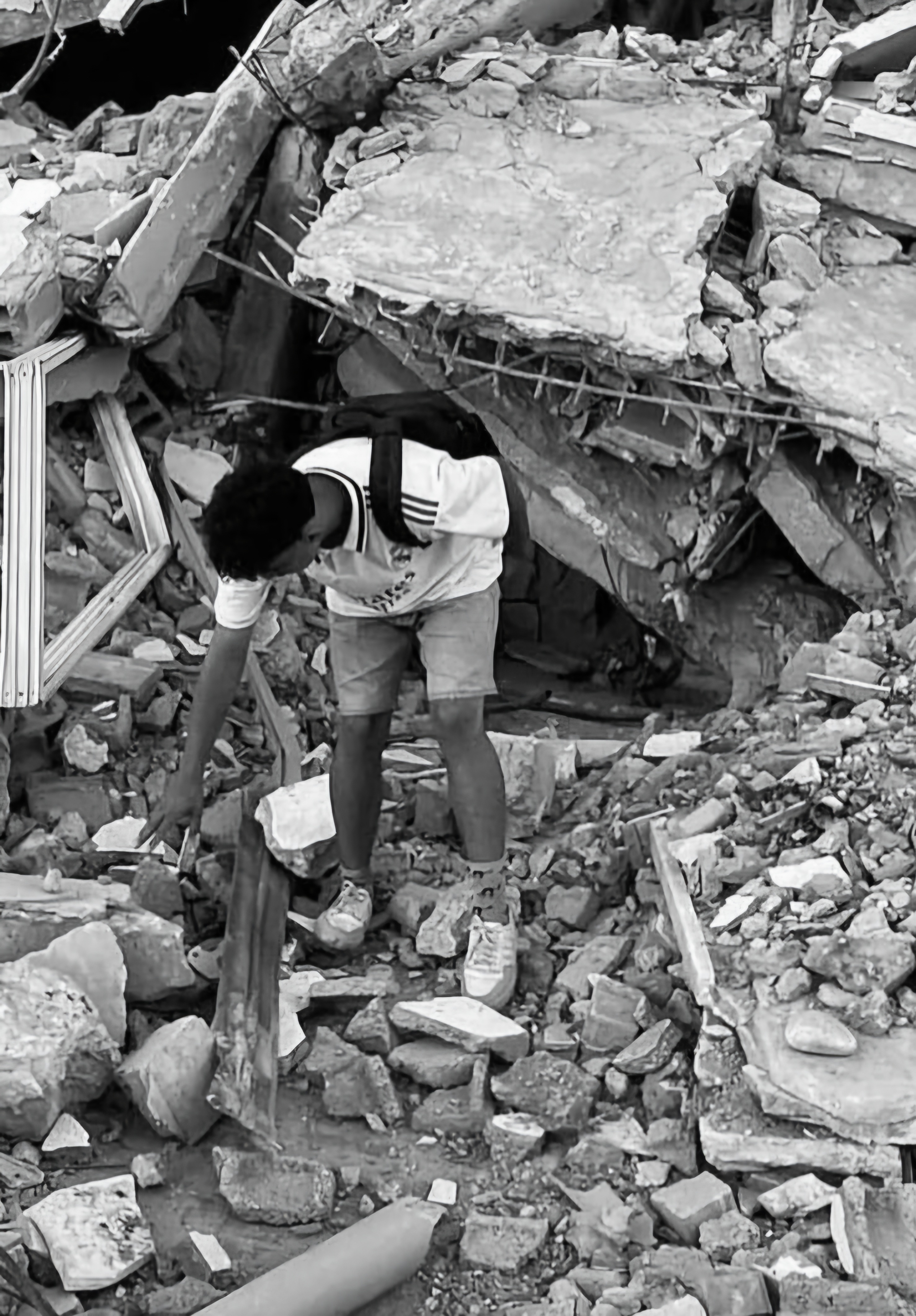 Education support in the war zone campaign photo, 2 of 7
