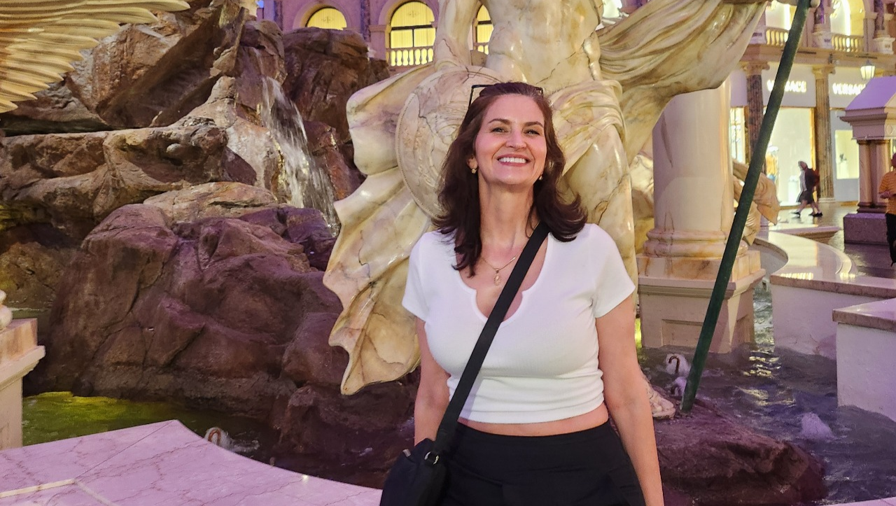 Help Beloved Teacher Recover After Devastating Medical Error photo