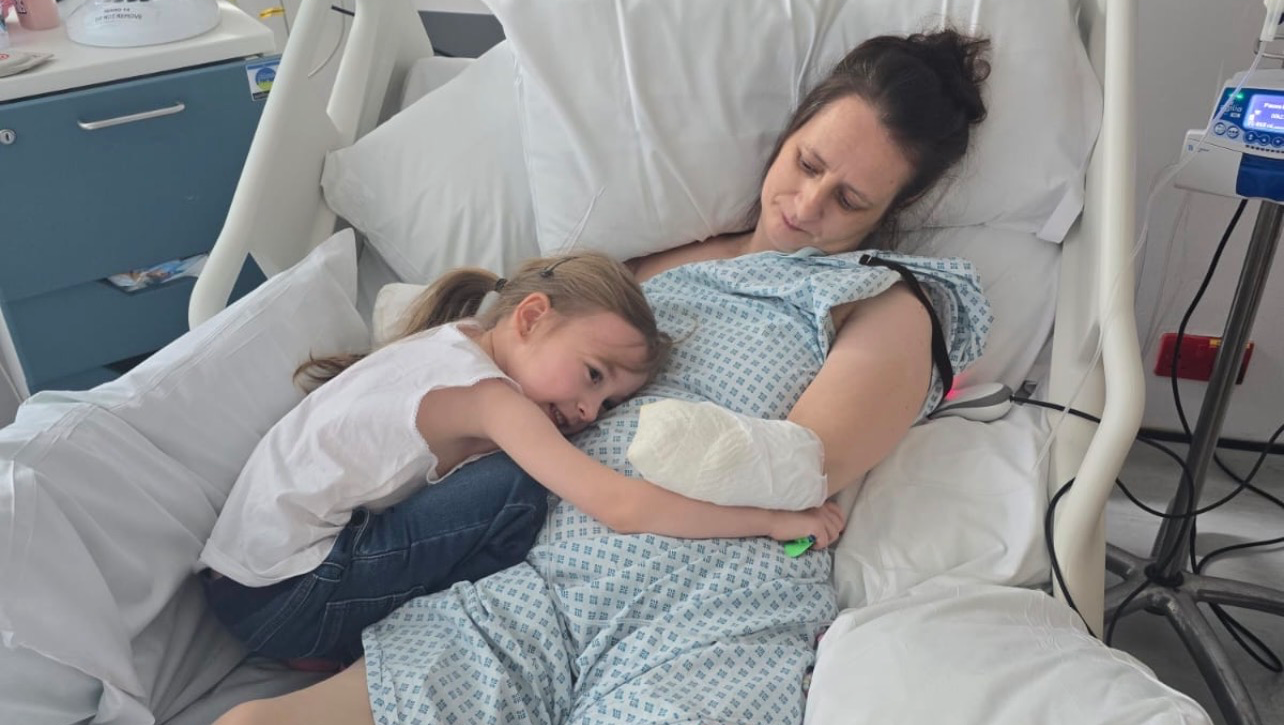 Fundraiser by Nikki Jackson : Help my sister rebuild her life