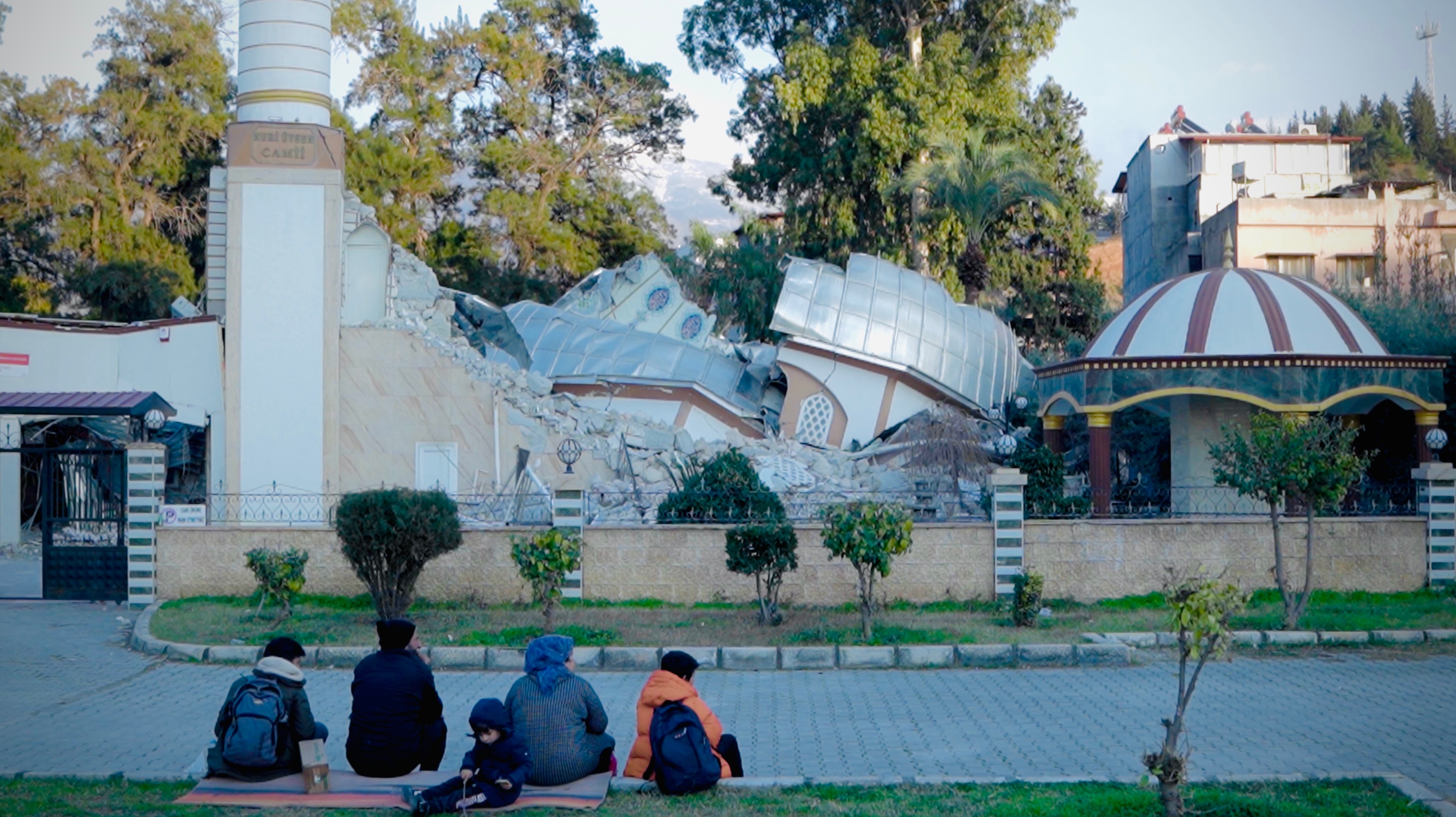 Finishing a documentary about Istanbul, belonging and escape campaign photo, 5 of 8