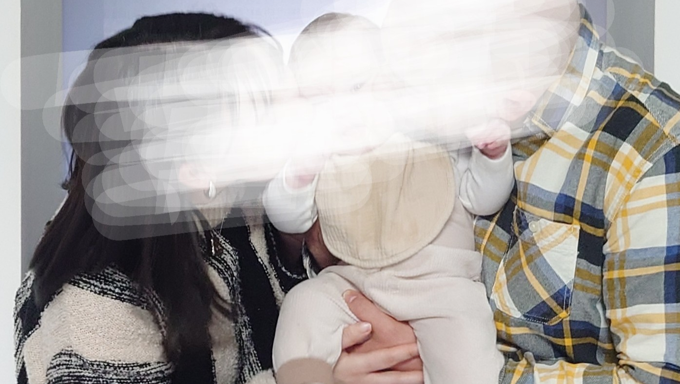 Helft uns unserem Kind eine gesunde Umgebung zu bieten photo