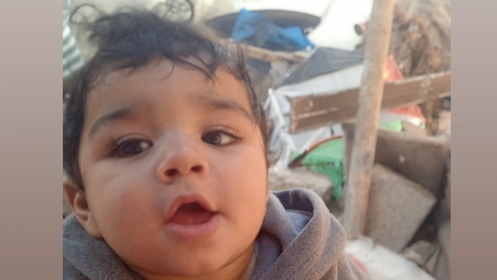 Hello, how are you? Is there anyone who can help me save my  photo