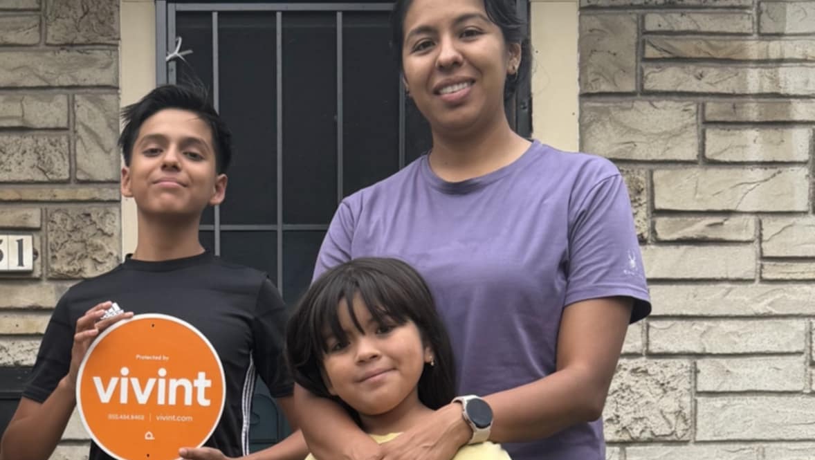 Fundraiser by Monica Ivette : Help a Single Mom Rebuild After Hardship