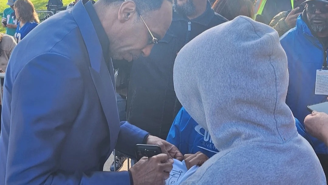 Support Demetrius' Basketball & Education Dreams photo