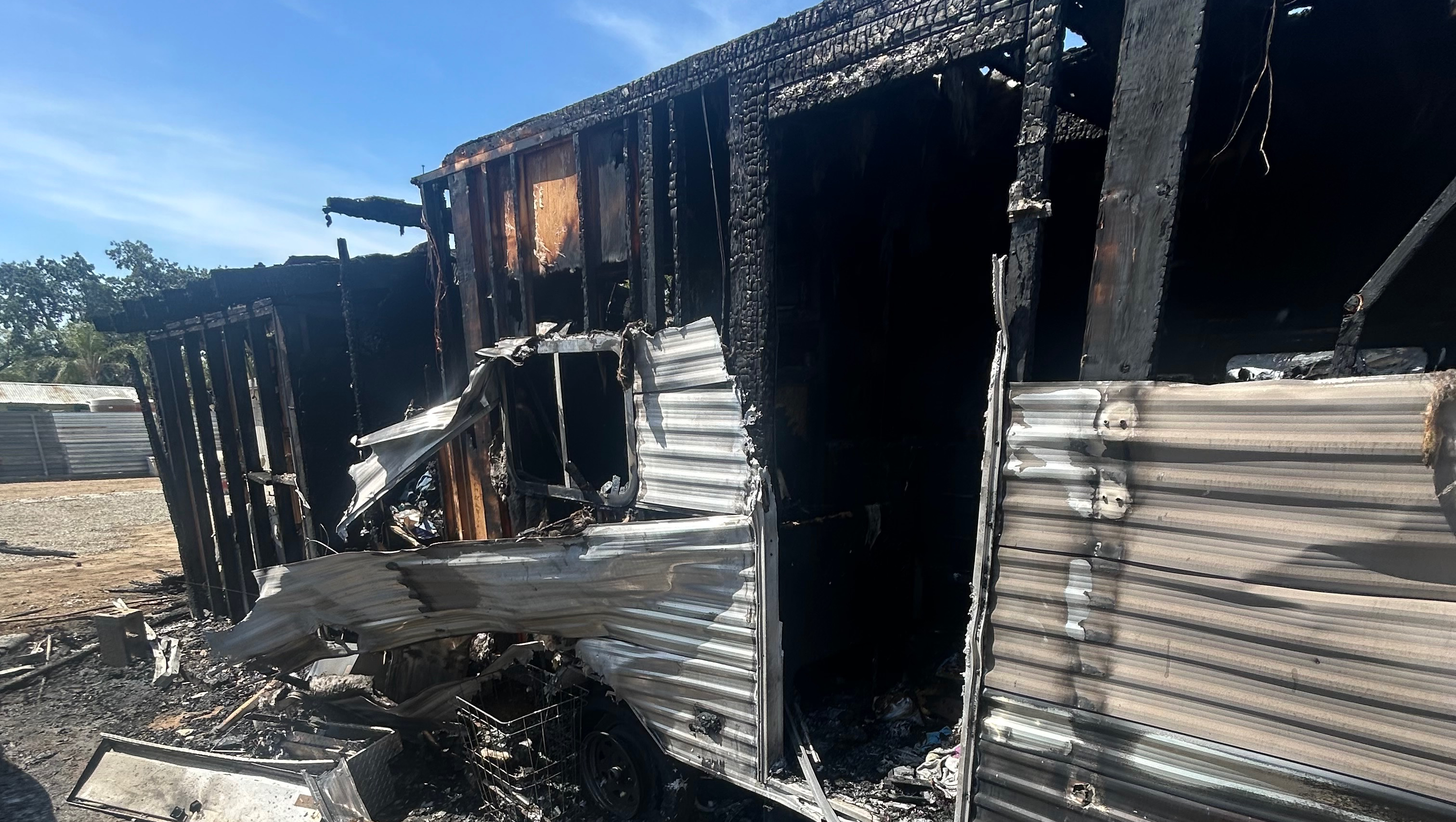Reyna Fire Fundraiser for Larry Barraza by Reyna Galicia : House caught on fire