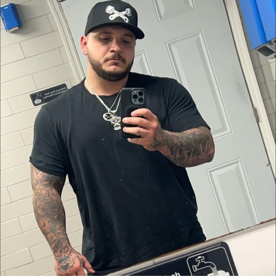 Help My Brother Recover from a Broken Leg campaign photo, 5 of 7