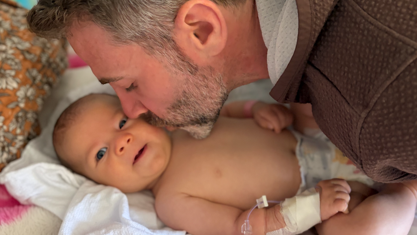Foto per Help Ben and Jess Through 8 week old River's Hospital Stay