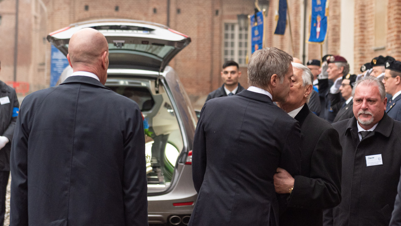 Aiuta marco con il funerale di suo padre photo