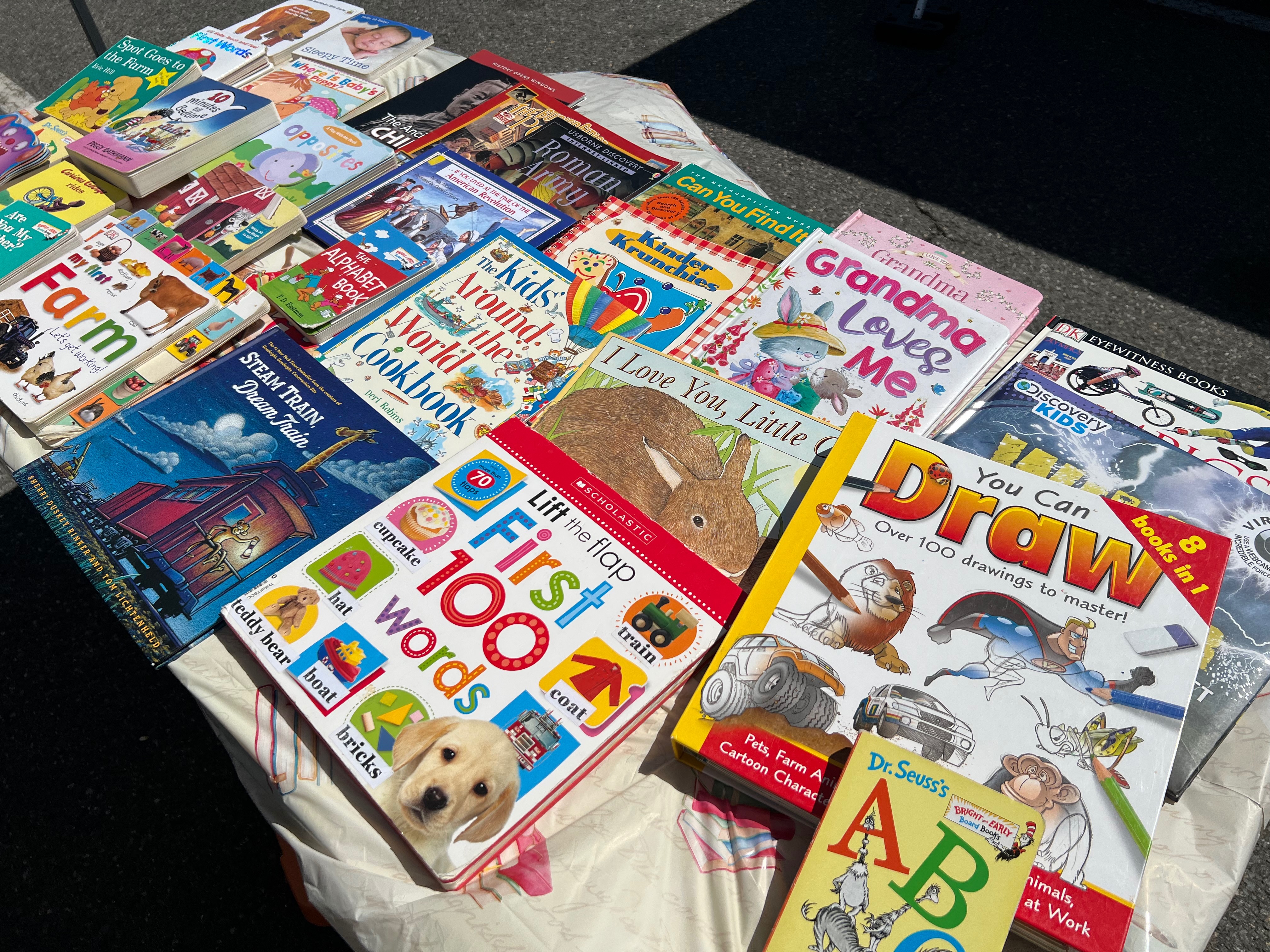 Help Luci’s Mobile Library bring books to families in need campaign photo, 4 of 9