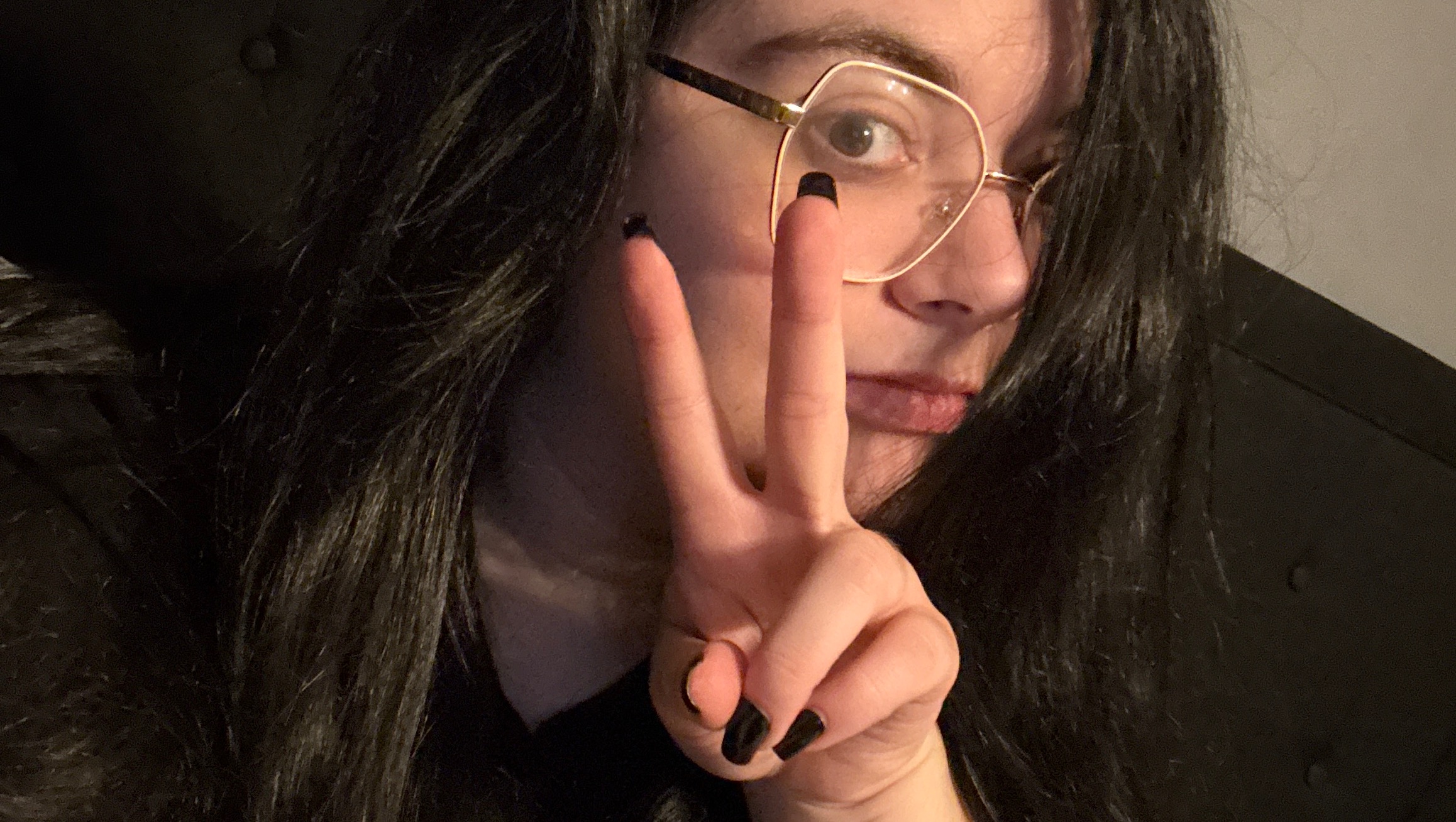 Help Sarah Rebuild After Losing Her Parents and Job photo