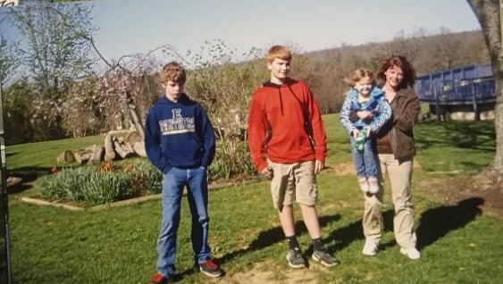 Support for Mom’s New Beginning After Hardship photo