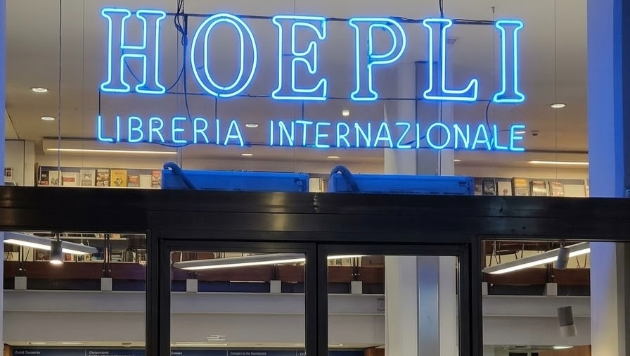 TUTELIAMO I LAVORATORI DELLA STORICA LIBRERIA DI VIA HOEPLI photo