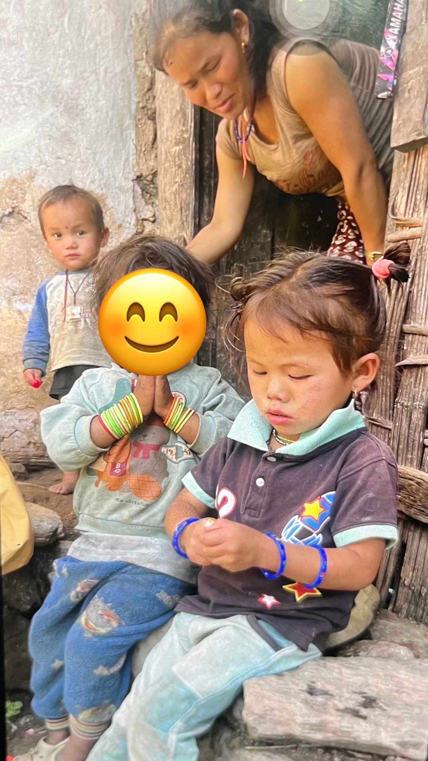Nepali guide Dawa risking amputations reunite with family campaign photo, 2 of 4