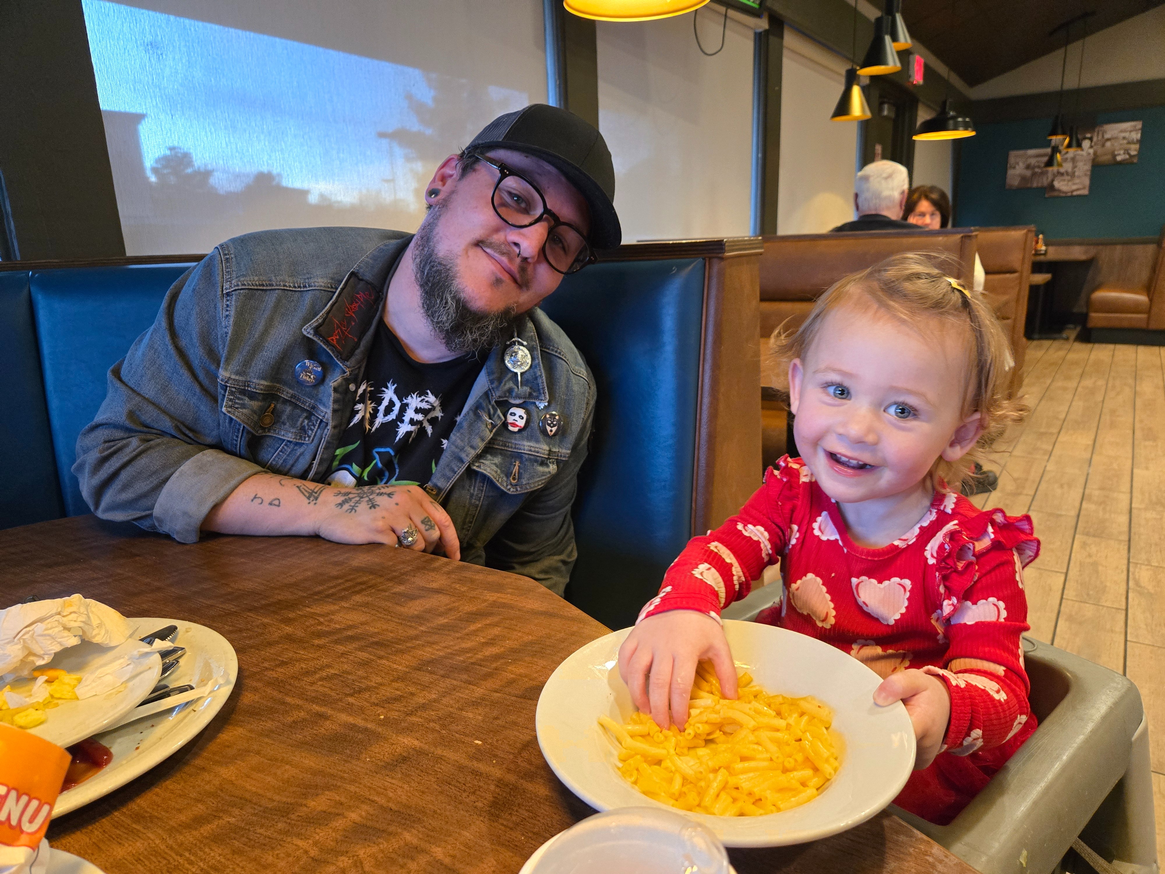Help a Single Father Feed His Daughters campaign photo, 5 of 8
