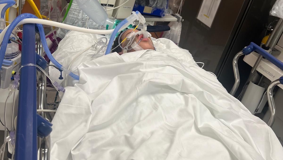 3 Siblings Intubated After Devastating fire in Dyckman NY photo