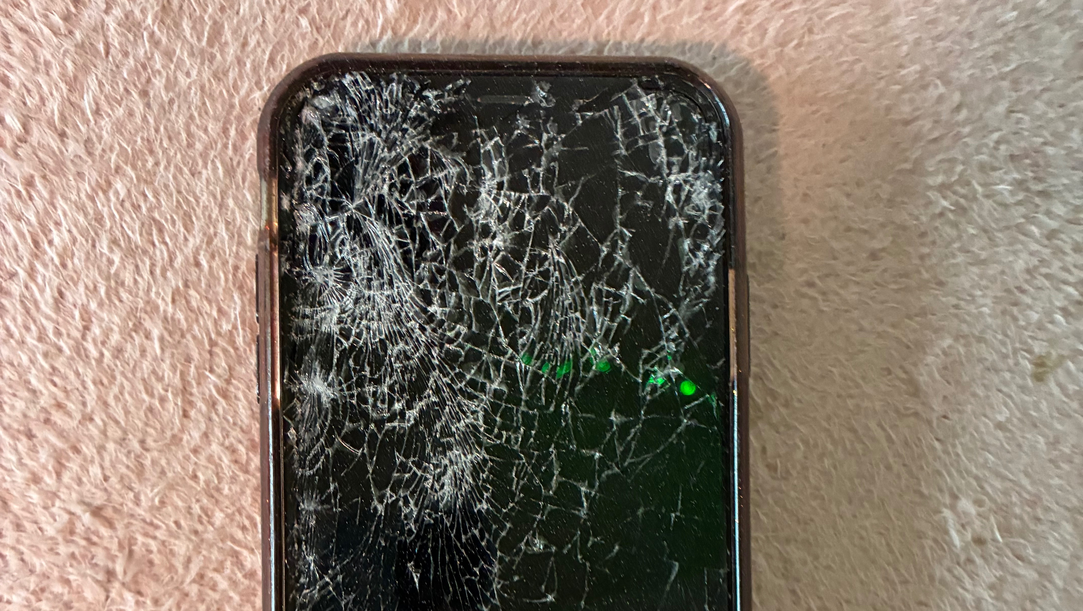 Support for My Sister’s New Phone photo