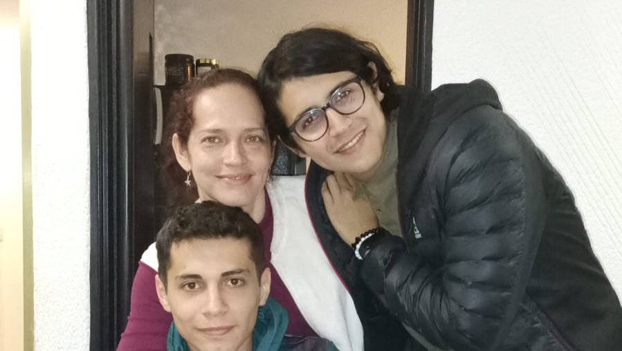 Après 3 ans, je veux revoir ma famille au Mexique photo