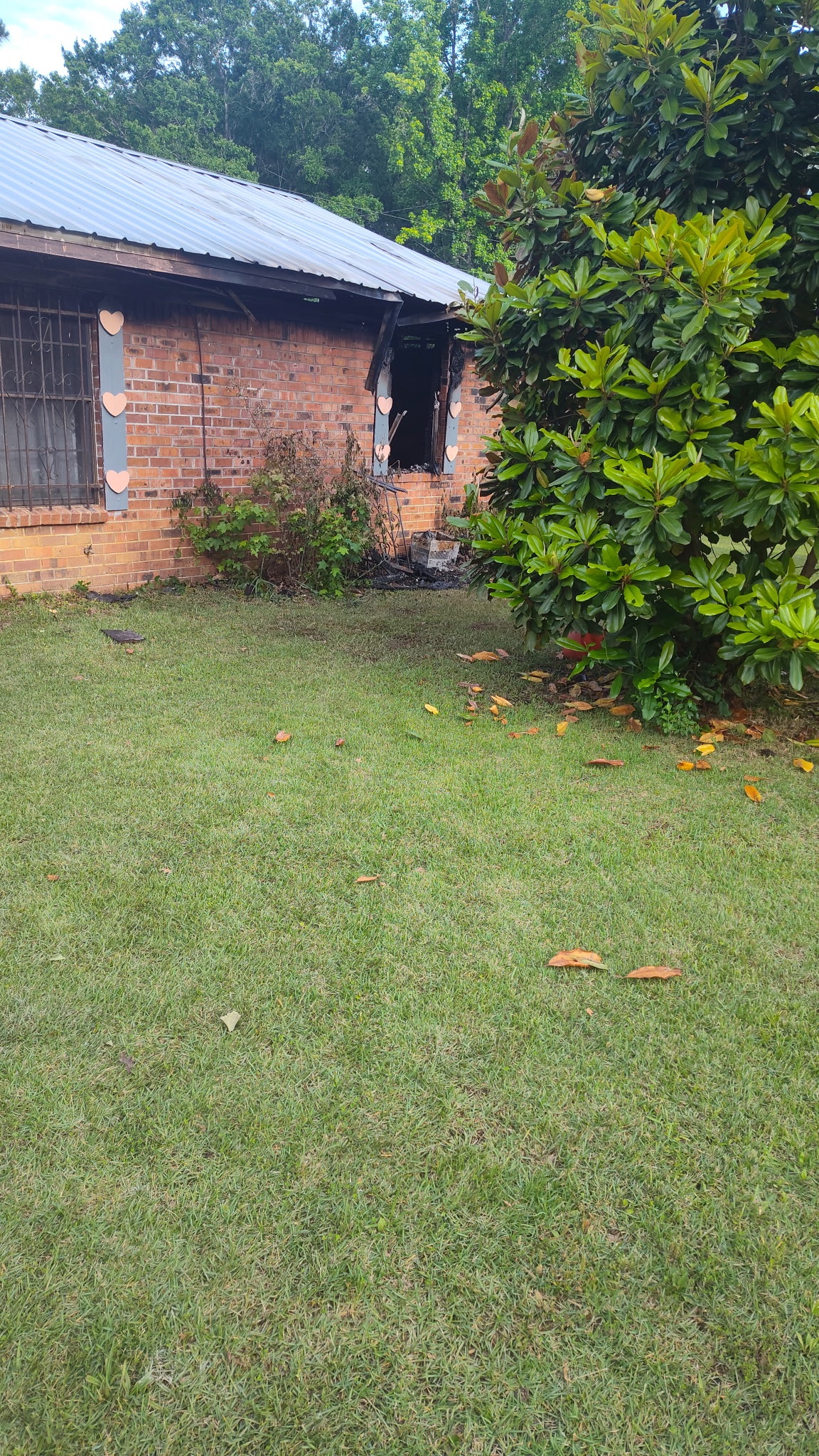 Fundraiser by Qunita Triplett : Help Jessica Rebuild After House Fire