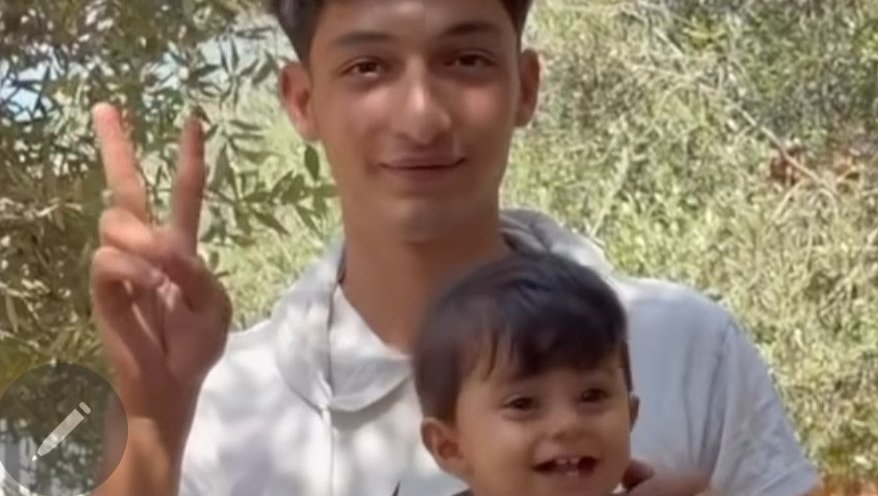 Help Khames and Family Survive Displacement photo