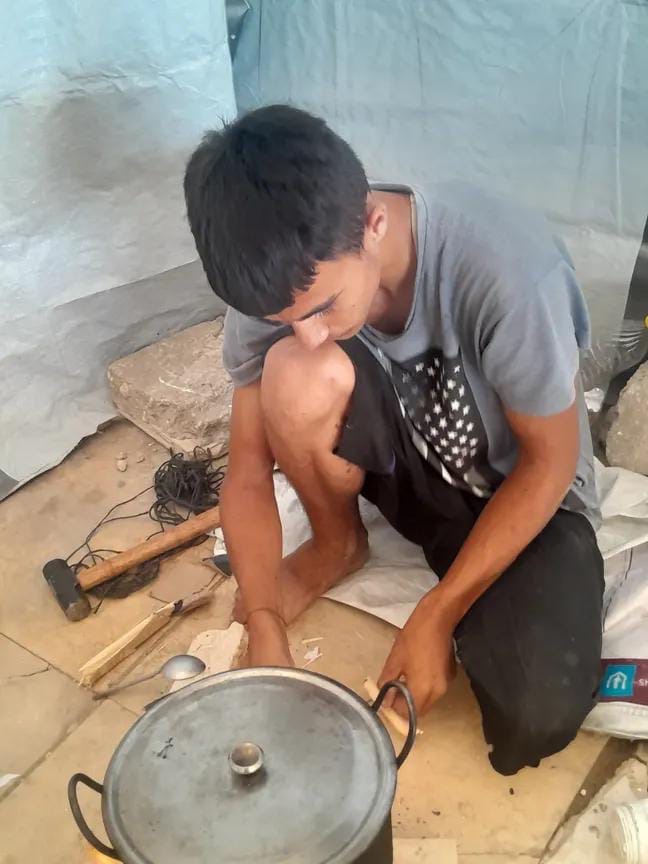 Help Mahmoud survive after devastating loss campaign photo, 7 of 8