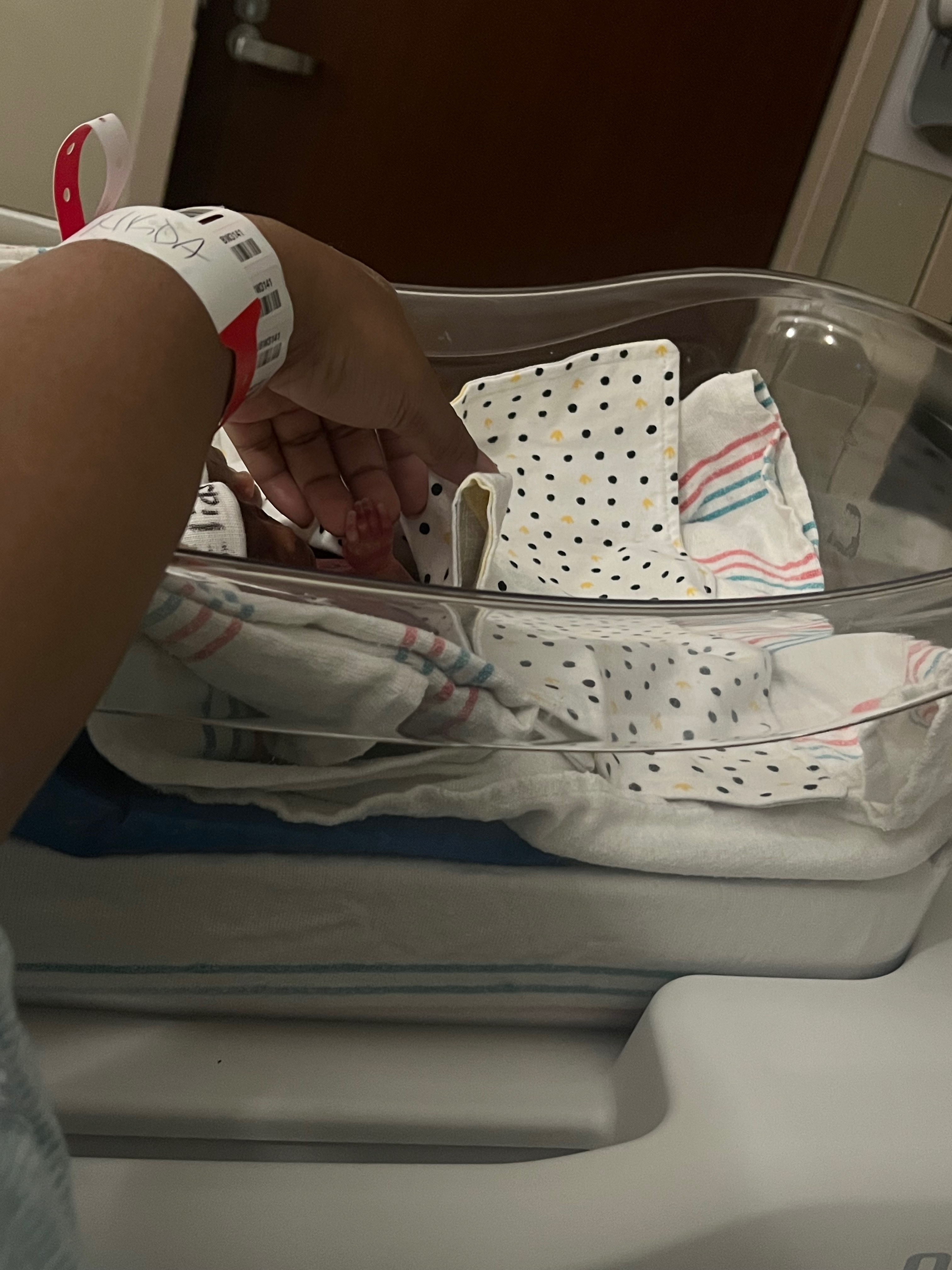 Support a Grieving Young mother (The Lost of twin boys) campaign photo, 5 of 8