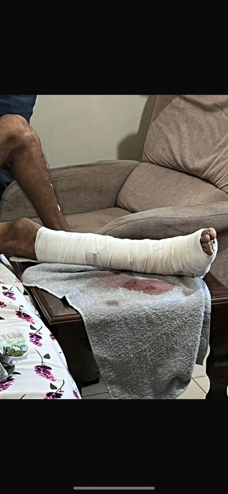 Help Hammam recover from his injury and get to safety campaign photo, 4 of 7