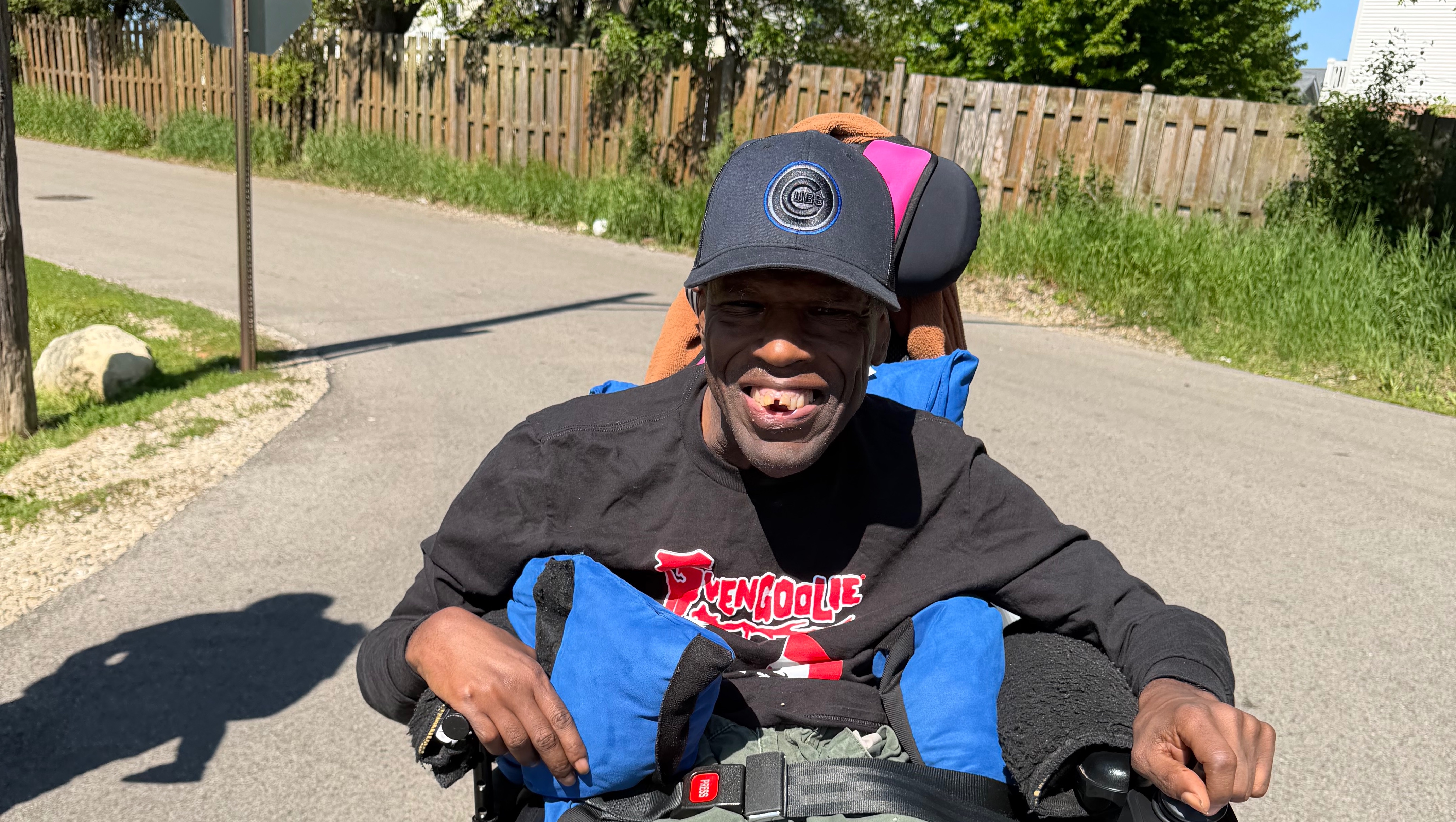 Help Uncle Willie Get Back on the Road photo