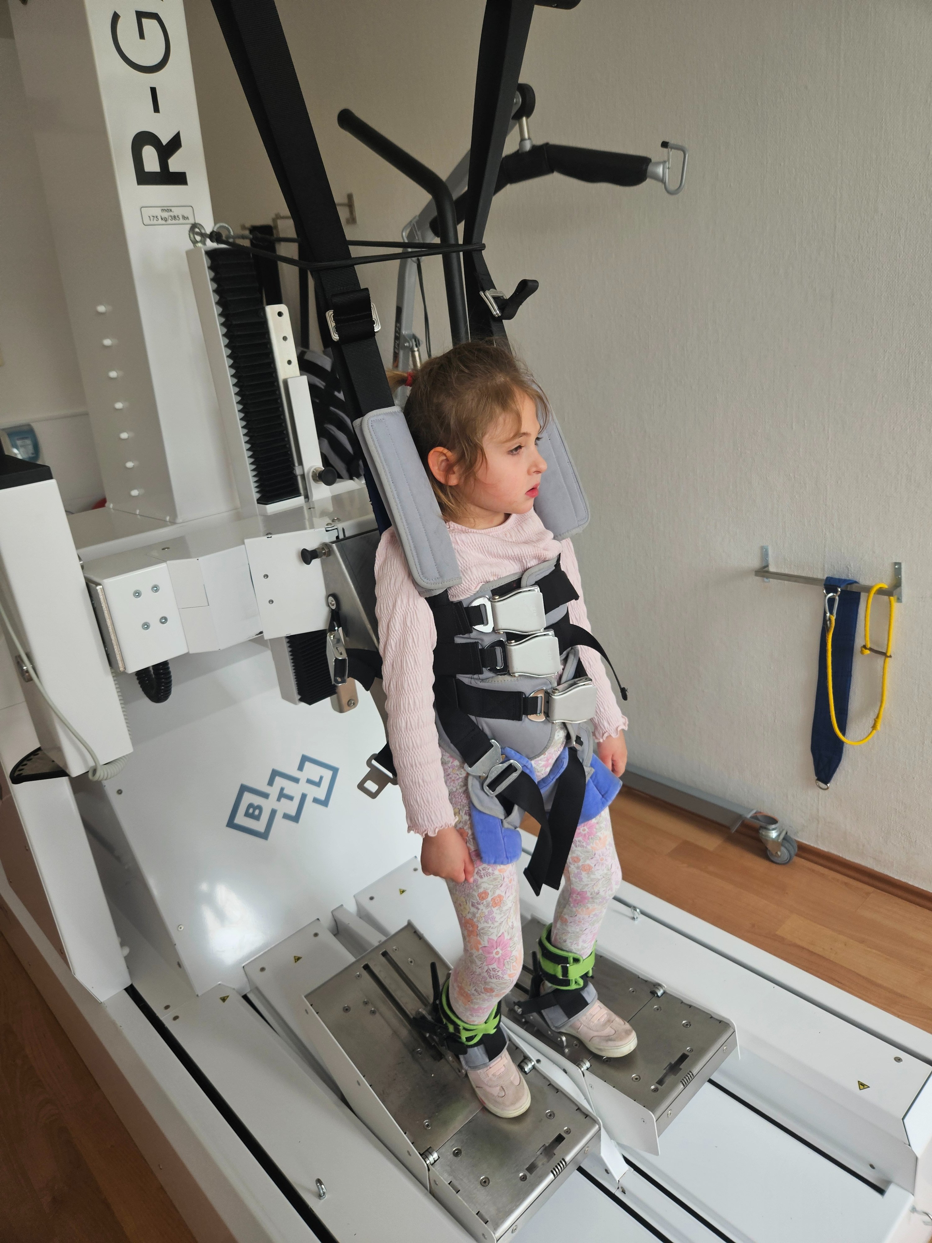 Ana & Rett Syndrom - Intensivtherapien und Hilfsmittel campaign photo, 4 of 7