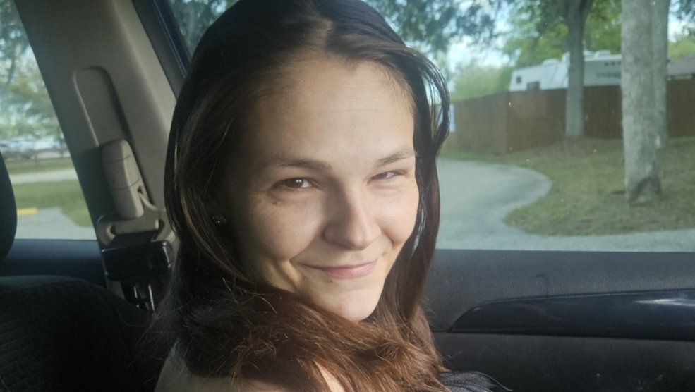 Help a Single Mom and Her Newborn Start Over photo