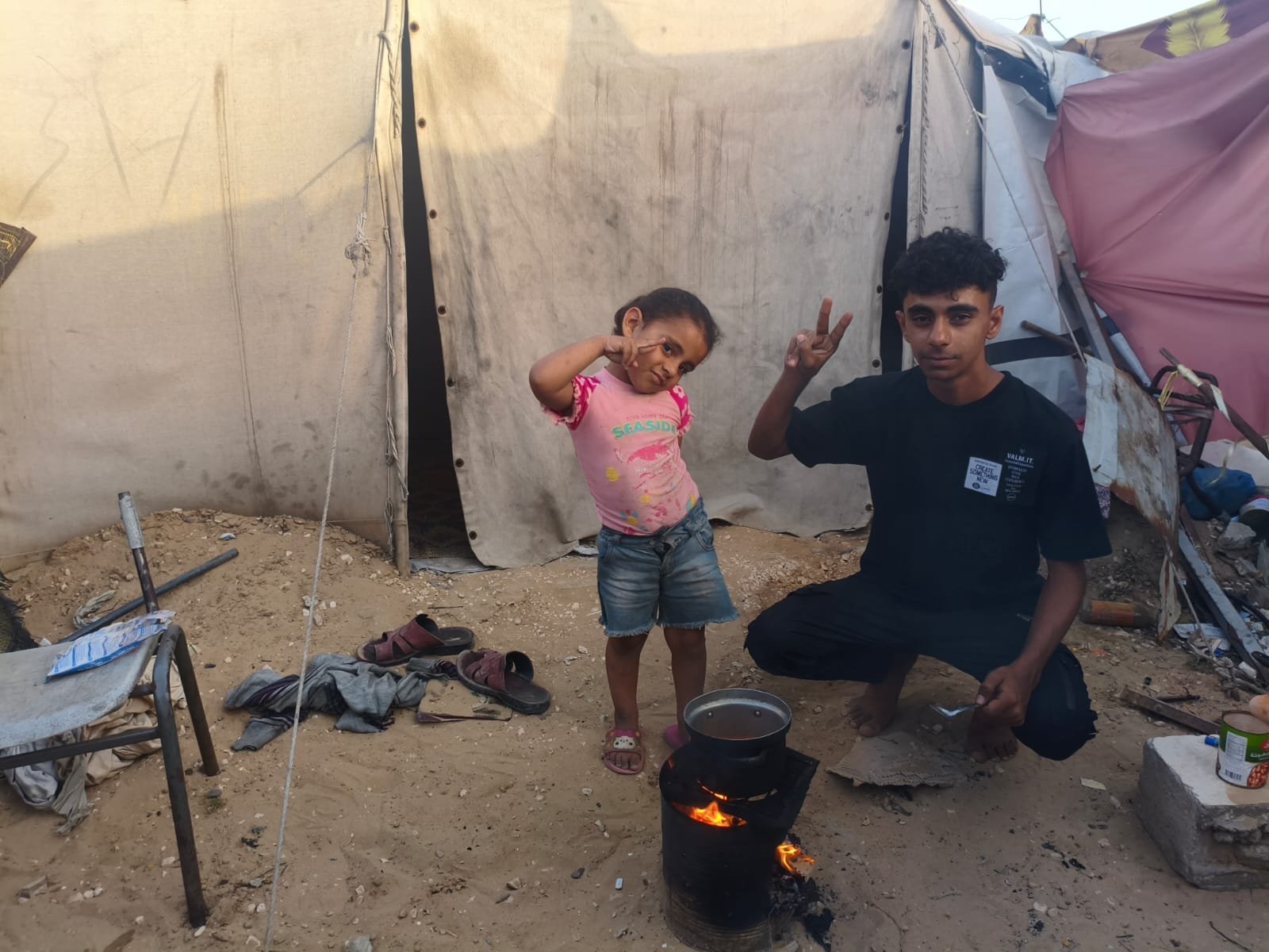 Foto van campagne Help a family of 8 persons survive, 5 van 5