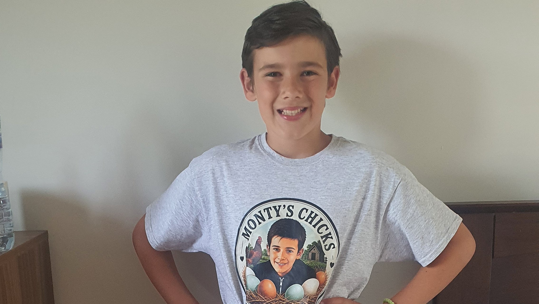 Help Monty Build His Dream Egg Farm photo