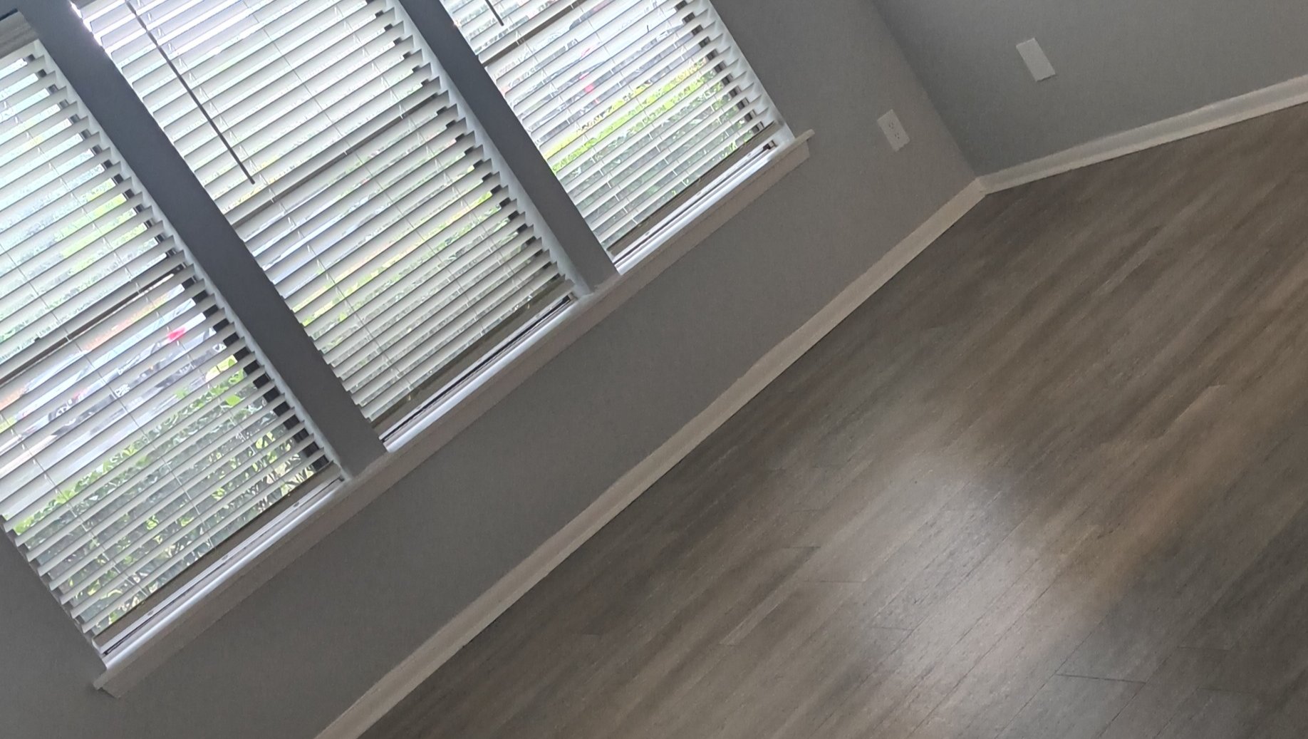 Urgent Help Needed for My New Apartment photo