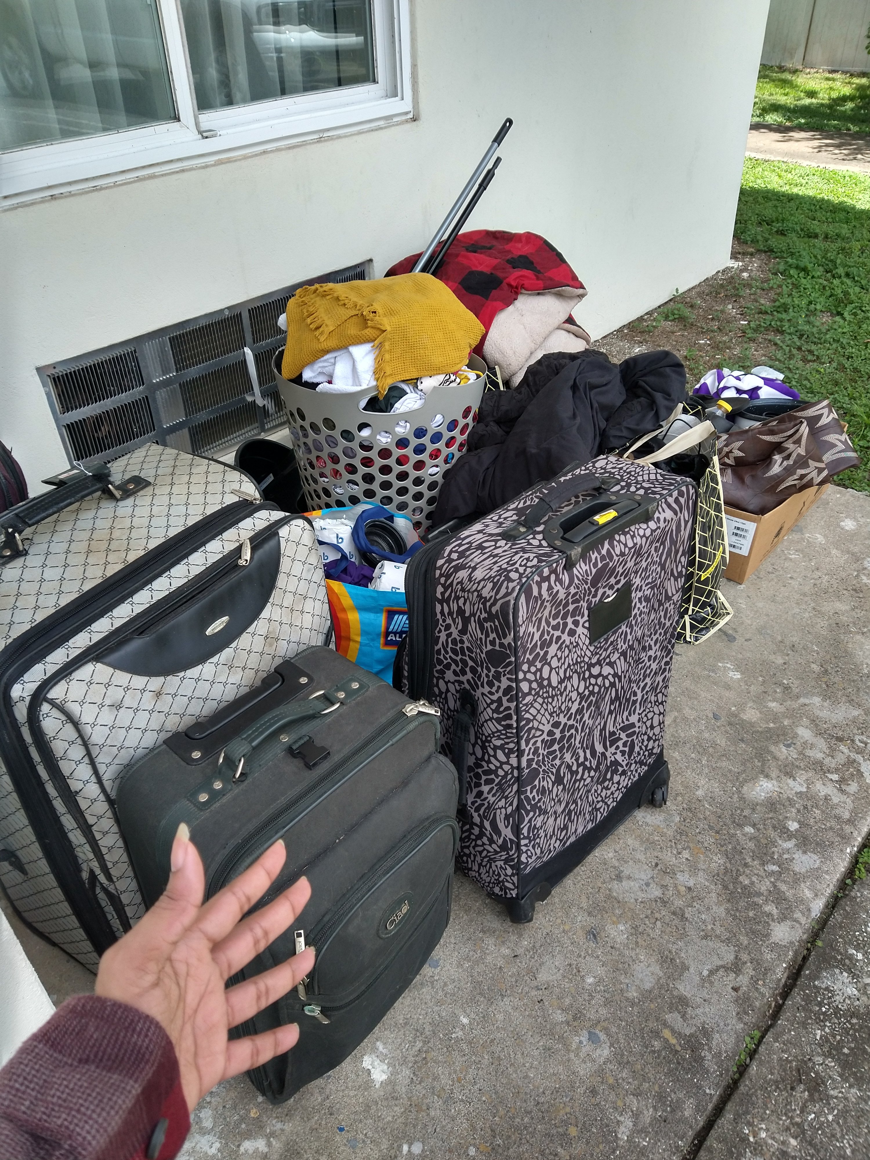 URGENT: Homeless Mother, Son, and Three Dogs Need Help campaign photo, 4 of 6